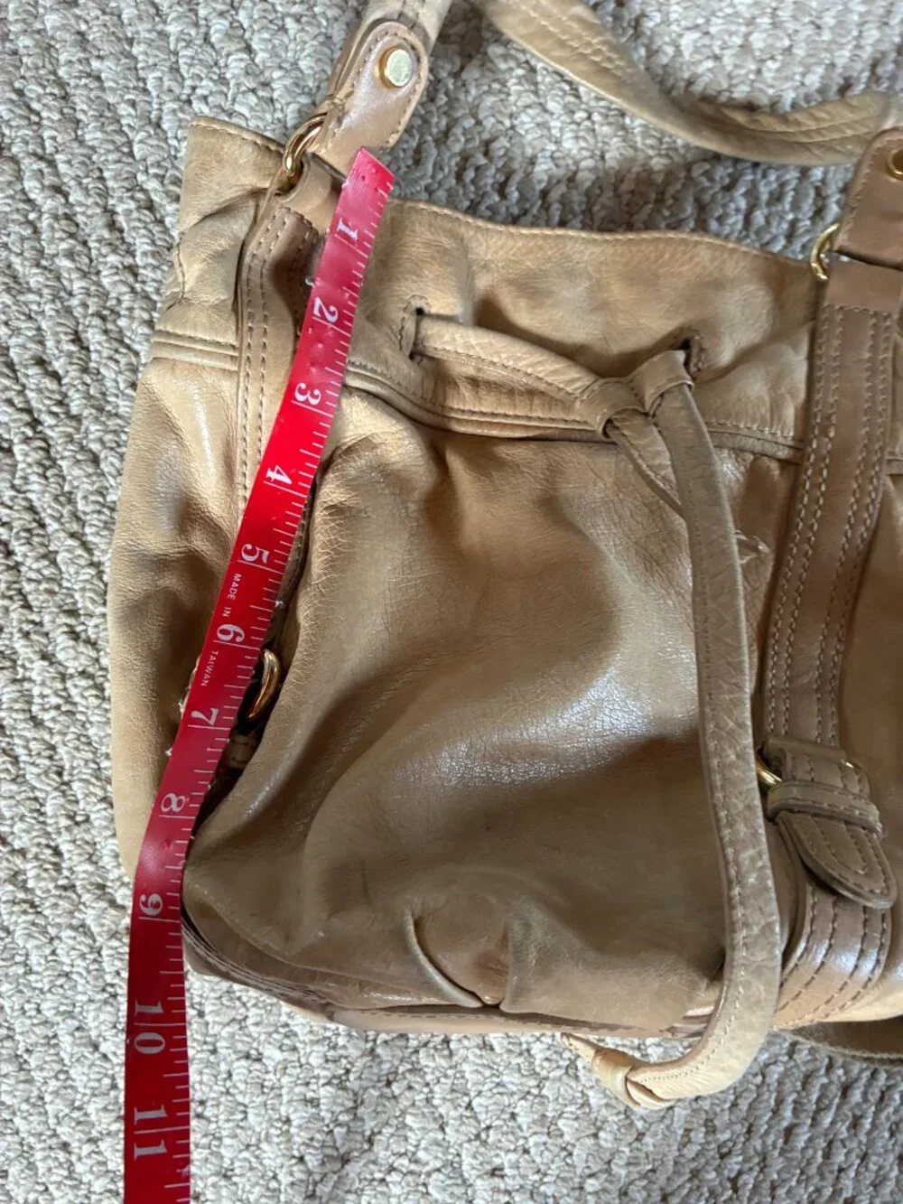 Sak Tan Leather Drawstring Bucket Bag Handbag Hobo Moto
